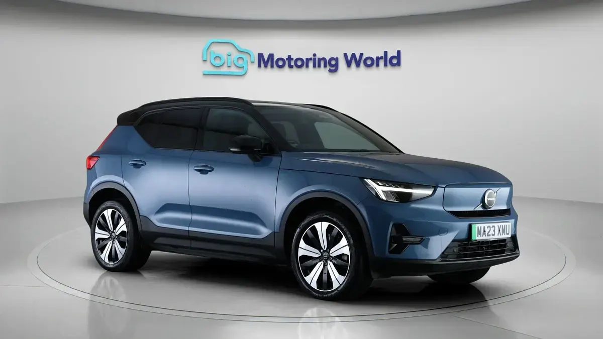 Used Volvo XC40 Core 300 kW (408 HP) 2022 SUV