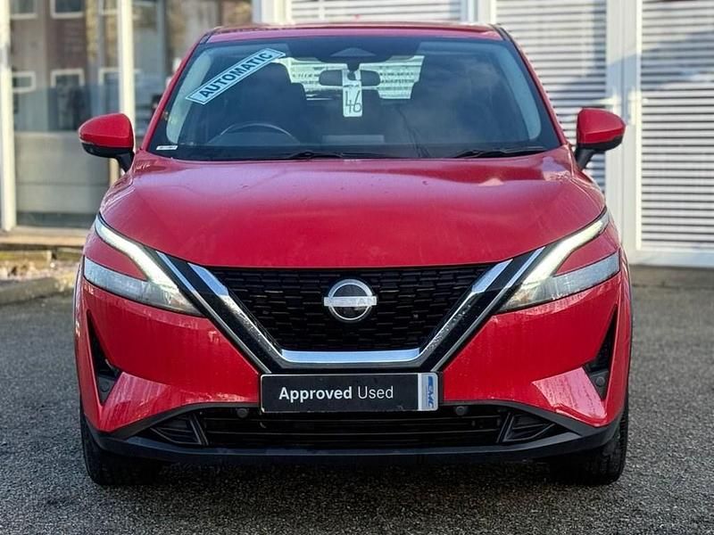 Used Nissan Qashqai Acenta Premium 158 HP (116 kW) 2022 Red SUV