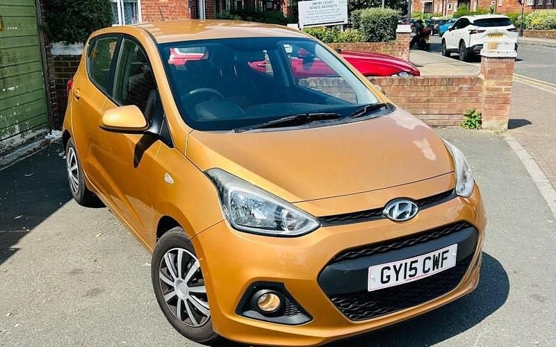 Used 2016 Hyundai i10 SE Hatchback | £7,584 (Good price) - Image 1/4