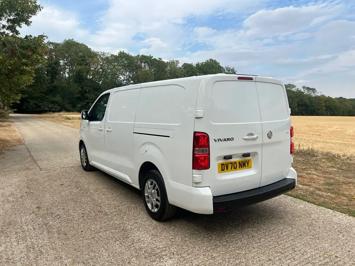 Used Vauxhall Vivaro Sportive 100 HP (73 kW) 2020 White MPV