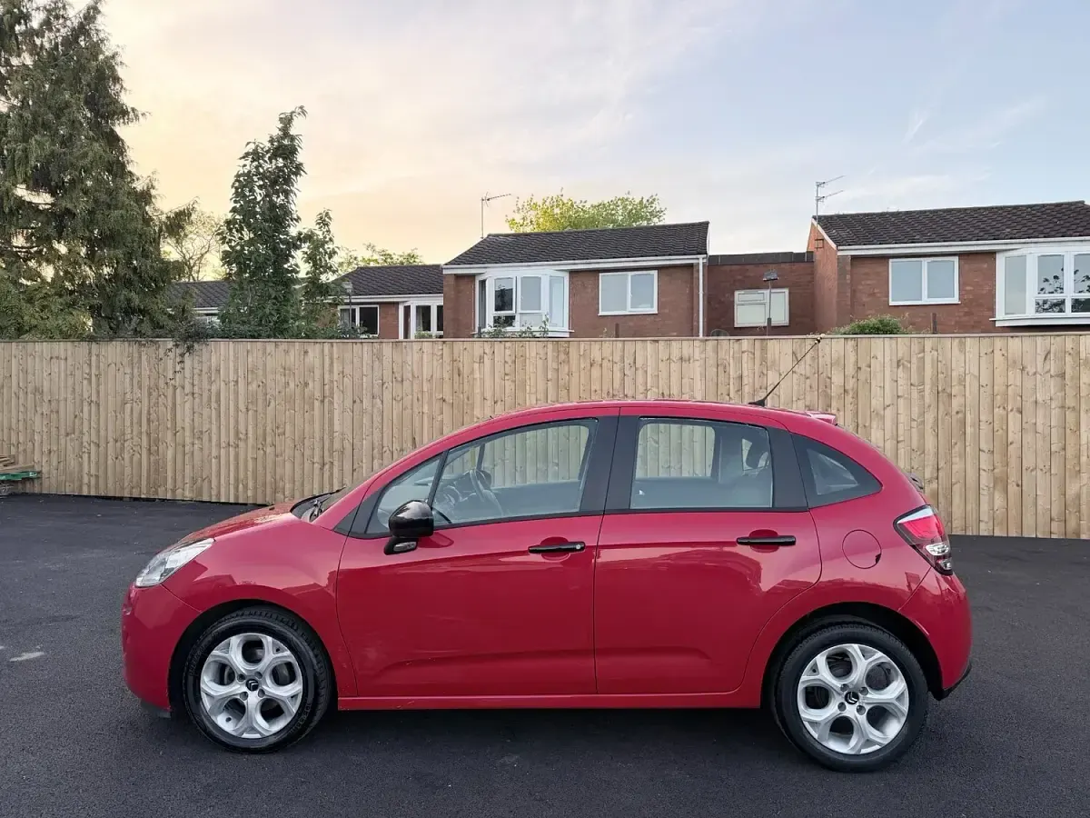 Used Citroën C3 PureTech 2016 Red Hatchback