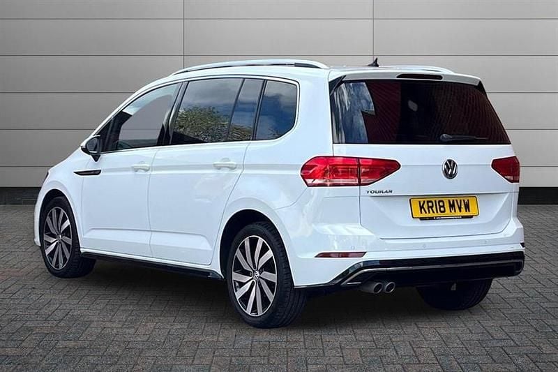 Used VW Touran R-line 150 HP (110 kW) 2018 Pure white MPV
