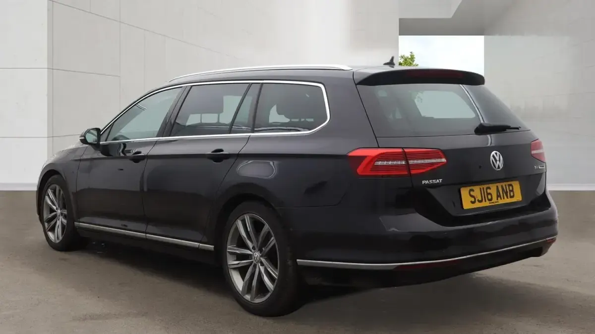 Used VW Passat GT 190 HP (139 kW) 2016 Black Estate