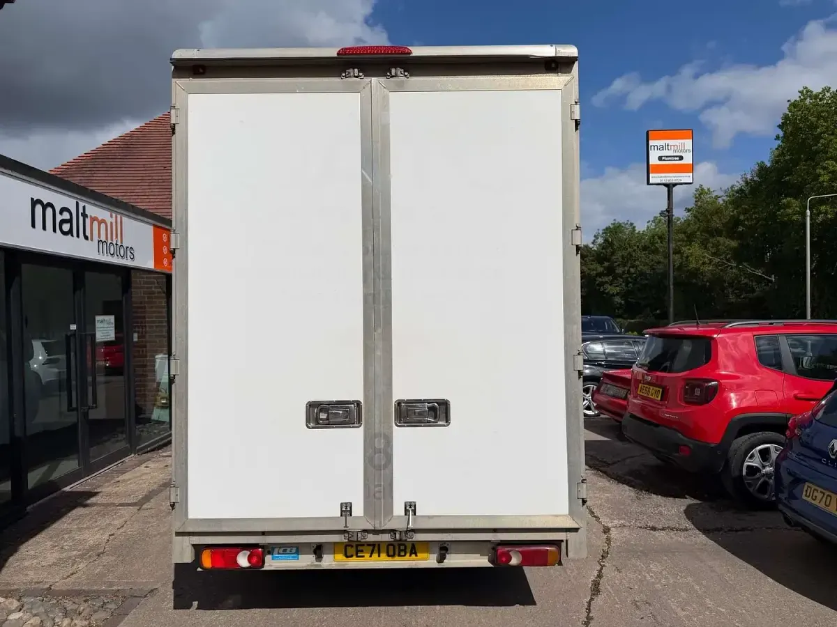 Used Citroën Relay 140 HP (102 kW) 2021 White Van