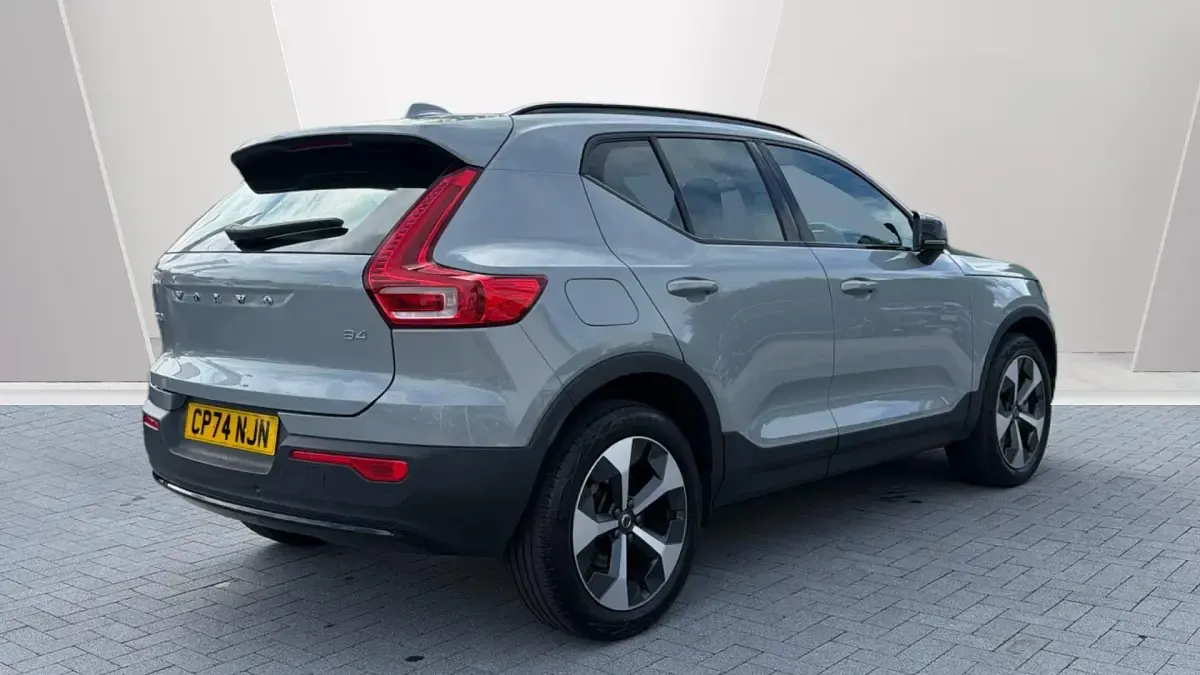 Used Volvo XC40 Plus 197 HP (144 kW) 2025 Grey SUV