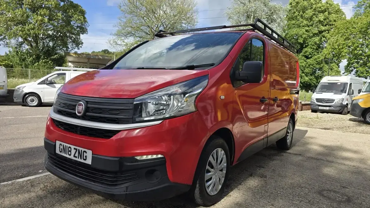 Used Fiat Talento 2018 Red MPV