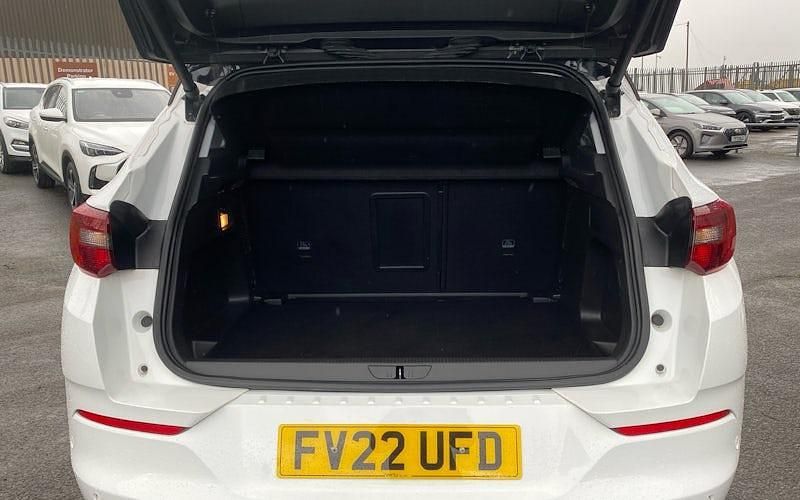 Used Vauxhall Grandland X Elite 131 HP (96 kW) 2021 White SUV
