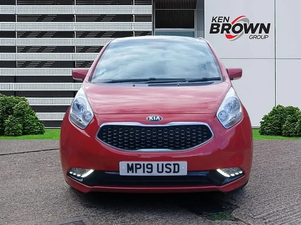 Used Kia Venga 125 HP (91 kW) 2019 Red Hatchback