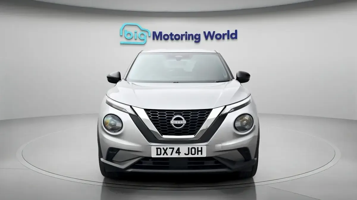 Used Nissan Juke N-Connecta 114 HP (83 kW) 2024 Silver SUV