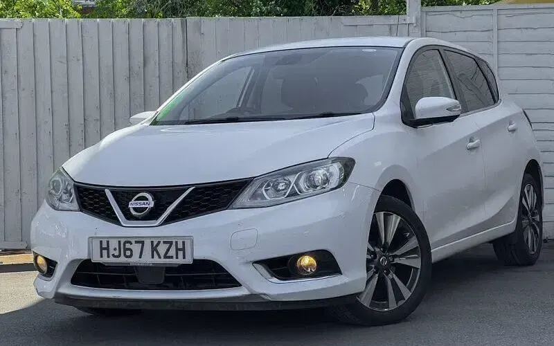 Used Nissan Pulsar Tekna 116 HP (85 kW) 2017 White Hatchback