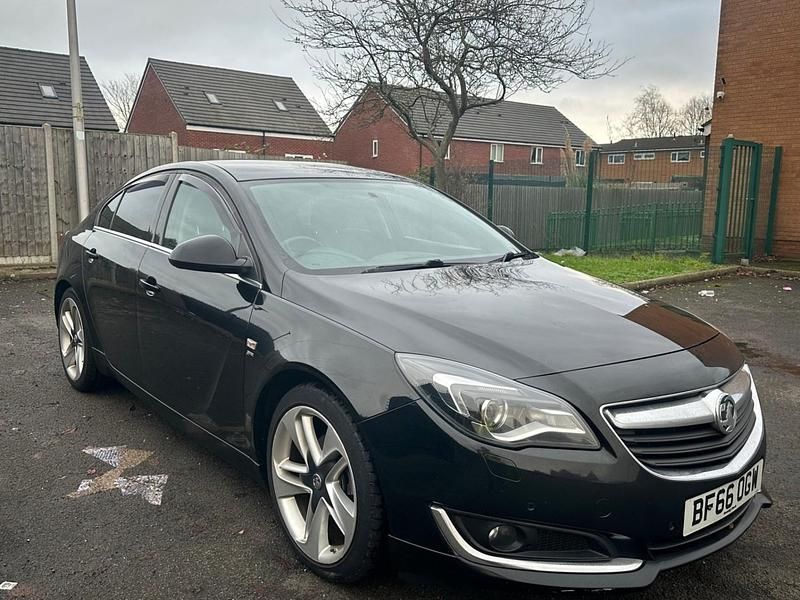 Black Used 2016 Vauxhall Insignia SRi Hatchback | £4,000 (Super price) - Image 1/4