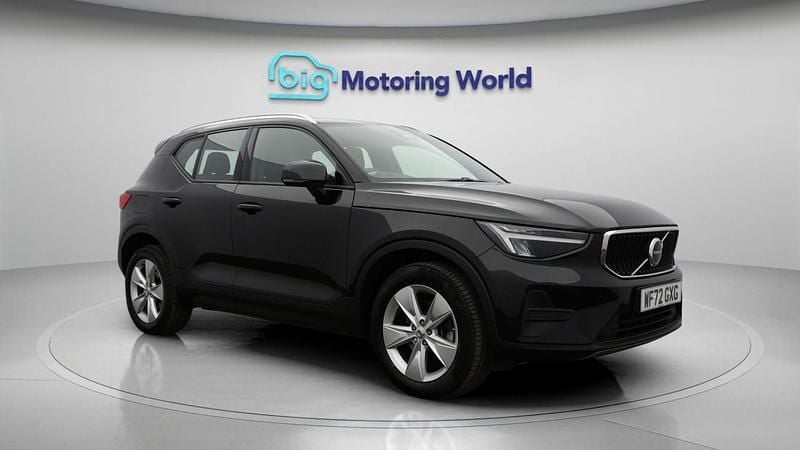 Black Used 2022 Volvo XC40 Core SUV | £20,600 (Good price) - Image 1/4