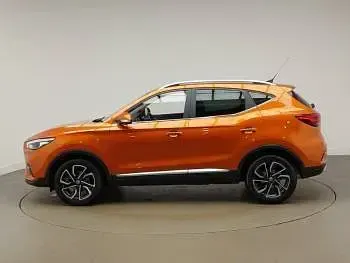 Begagnad MG ZS Exclusive 106 HK (77 kW) 2023 Orange SUV