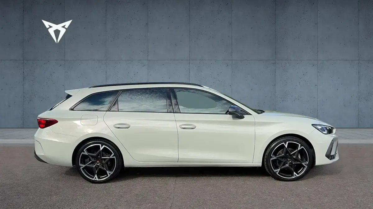 Used Cupra Leon 150 HP (110 kW) 2025 Grey Estate