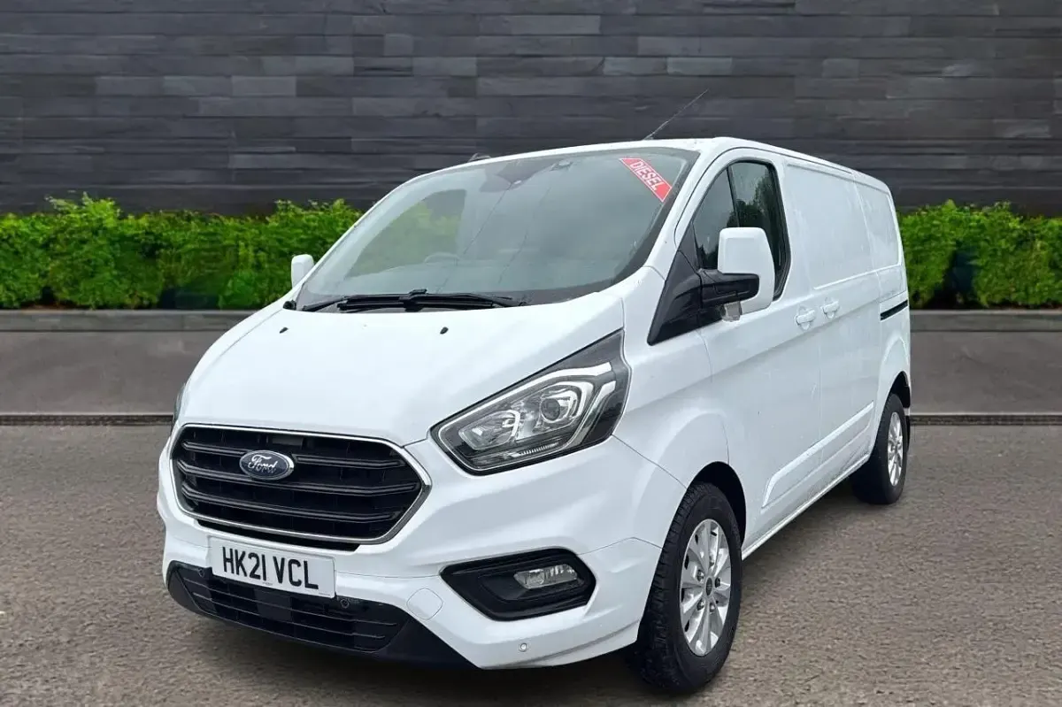 Used Ford Transit Custom Limited 128 HP (94 kW) 2021 White Sedan