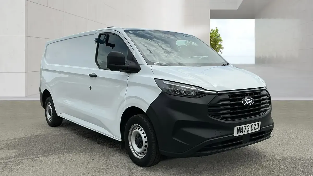 Used Ford Transit Custom 136 HP (100 kW) 2024 White Van