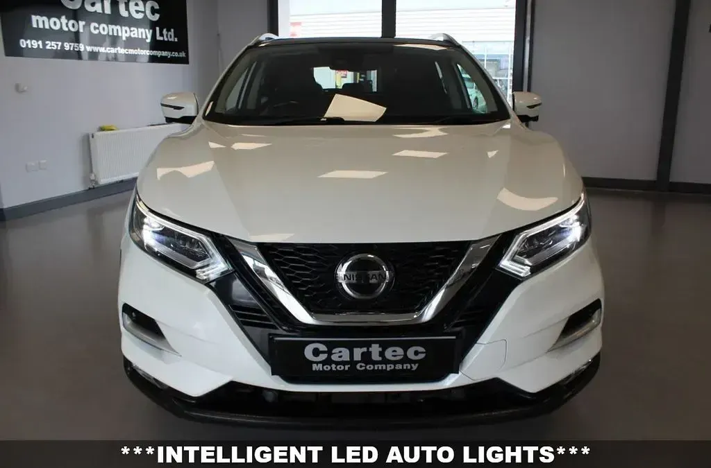 Used Nissan Qashqai S 115 HP (84 kW) 2018 White SUV