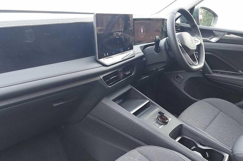 New VW Tiguan Match 150 HP (110 kW) 2026 Cipressino green SUV