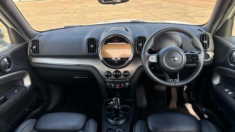 Usado Mini Cooper Countryman Exclusive 134 HP (98 kW) 2023 Branco SUV