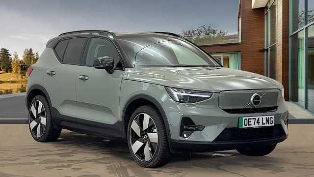 New 2025 Volvo EX40 Ultra SUV | £37,995 (Super price) - Image 1/4