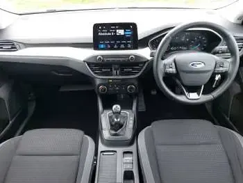 Used Ford Focus Zetec 120 HP (88 kW) 2019 White Hatchback