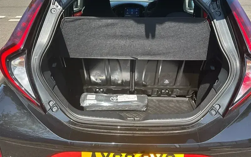 Used Toyota Aygo X 72 HP (52 kW) 2023 Red SUV