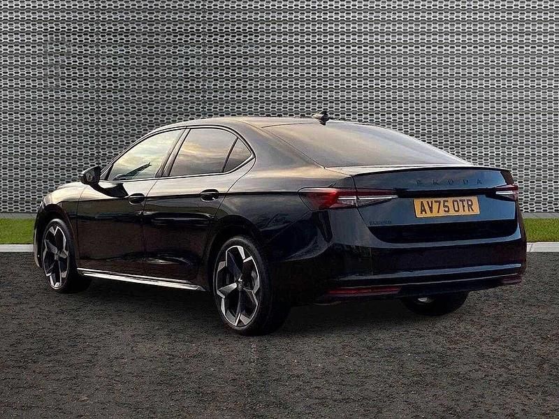 New Skoda Superb SportLine 110 HP (80 kW) 2025 Midnight black metallic Hatchback