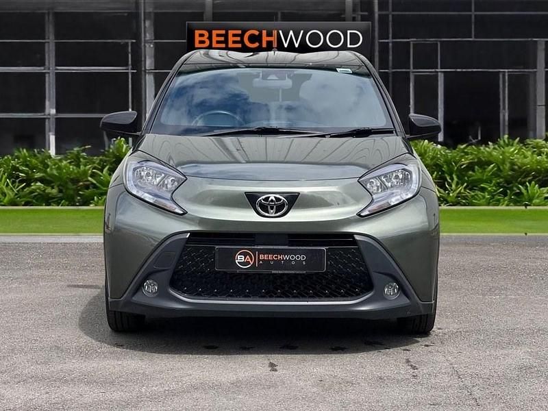 Used Toyota Aygo X 72 HP (52 kW) 2022 Green SUV