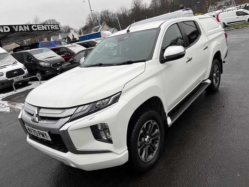 White Used 2020 Mitsubishi L200 Warrior Pickup | £14,995 (Fair price) - Image 1/4