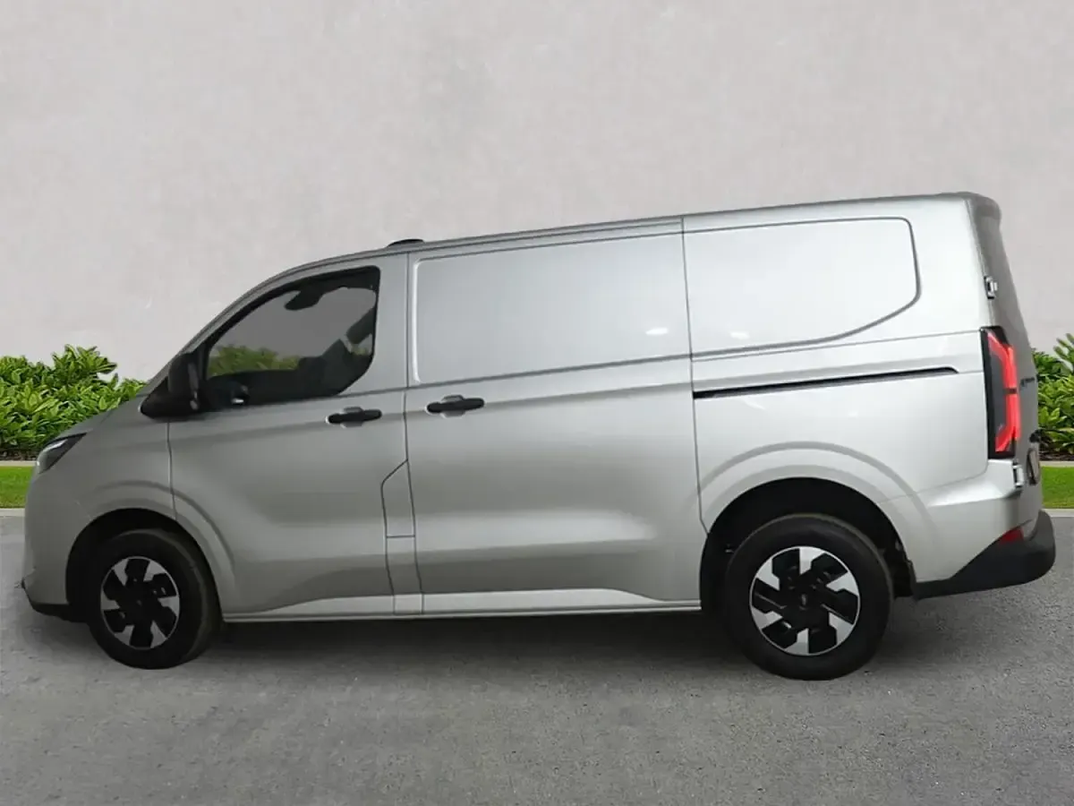 Used Ford Transit Custom Trend 100 kW (136 HP) 2024 Silver Van