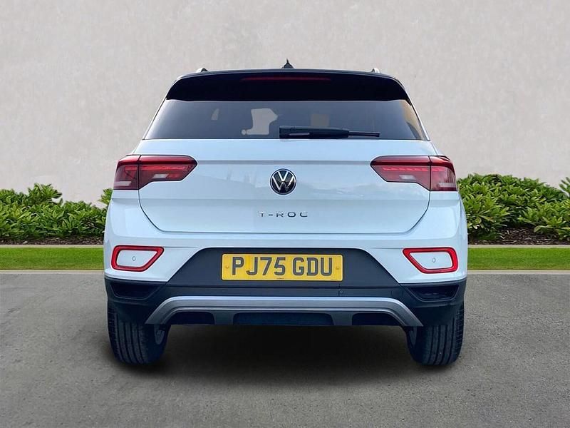 Used VW T-Roc Match 115 HP (84 kW) 2025 Multicolour SUV