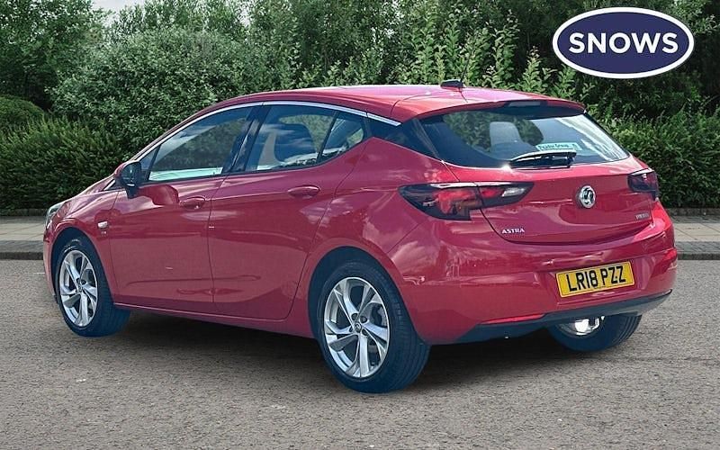 Used Vauxhall Astra SRi 150 HP (110 kW) 2018 Red Hatchback