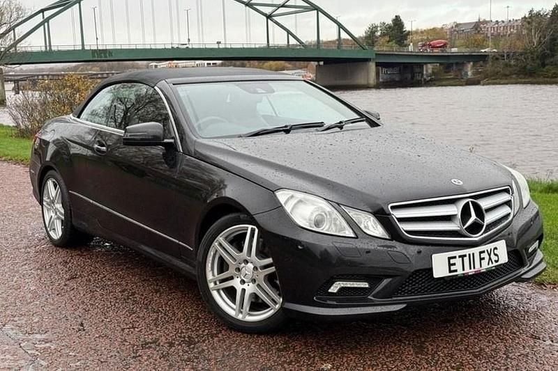 Used Mercedes E500 387 HP (284 kW) 2011 Black Cabriolet