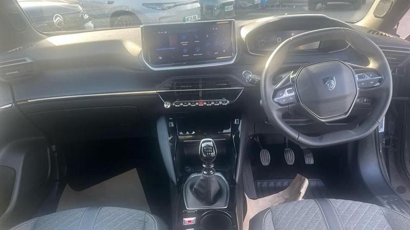 Used Peugeot 2008 Allure 129 HP (94 kW) 2024 Grey SUV