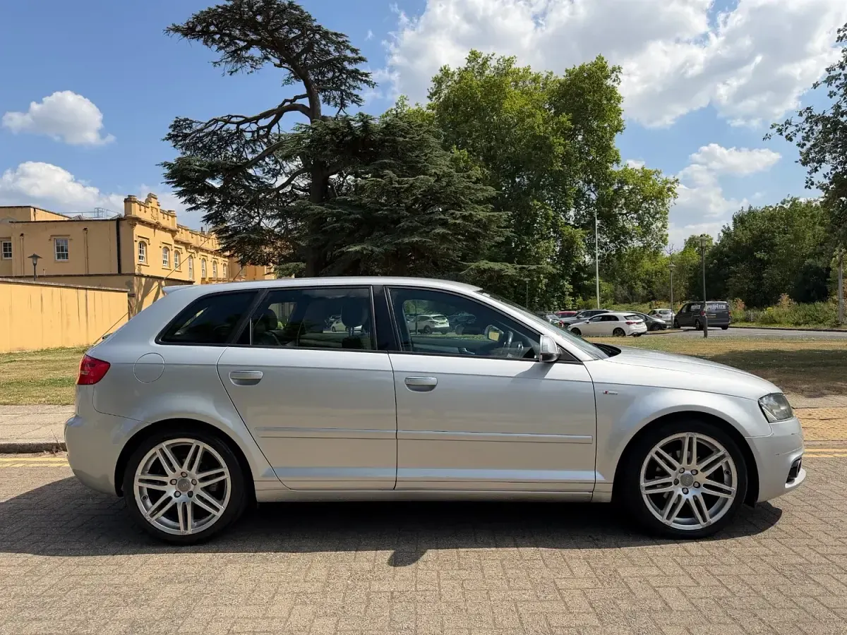 Used Audi A3 S-Line 160 HP (117 kW) 2011 Silver Hatchback
