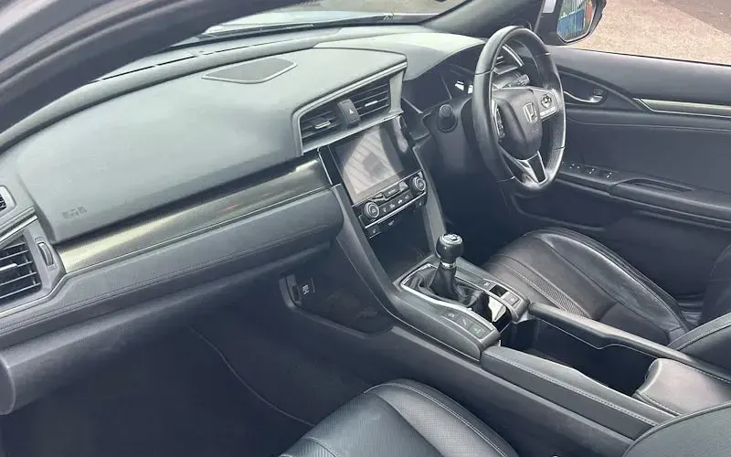 Used Honda Civic EX 126 HP (92 kW) 2022 Hatchback