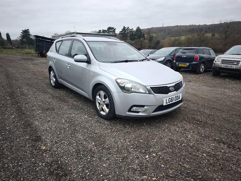 Used Kia Ceed 2011 Silver Hatchback