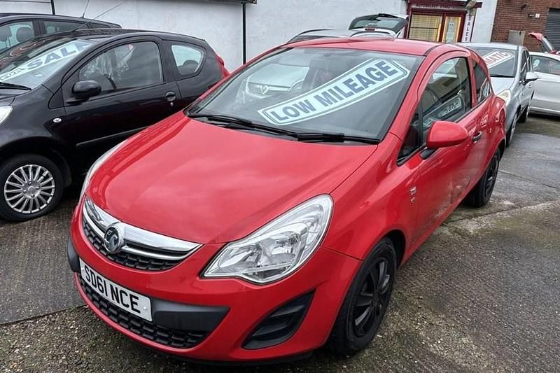 Used Vauxhall Corsa S 83 HP (61 kW) 2011 Red Hatchback