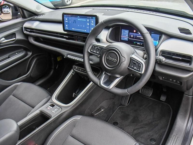 Used Jeep Avenger EV Summit 113 kW (154 HP) 2025 Brown SUV