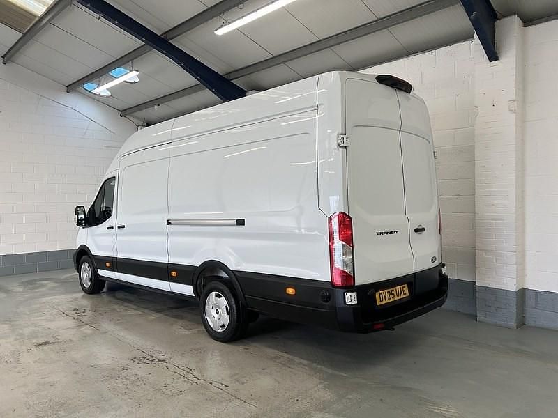 Used Ford Transit Trend 170 HP (125 kW) 2025 White Van