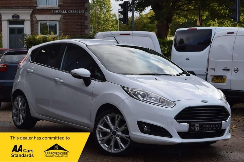 White Used 2015 Ford Fiesta Titanium X Hatchback | £7,250 (Fair price) - Image 1/4
