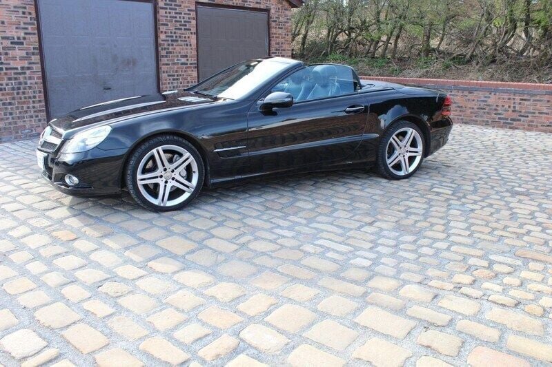 Black Used 2011 Mercedes SL350 Cabriolet | £10,999 (Fair price) - Image 1/4