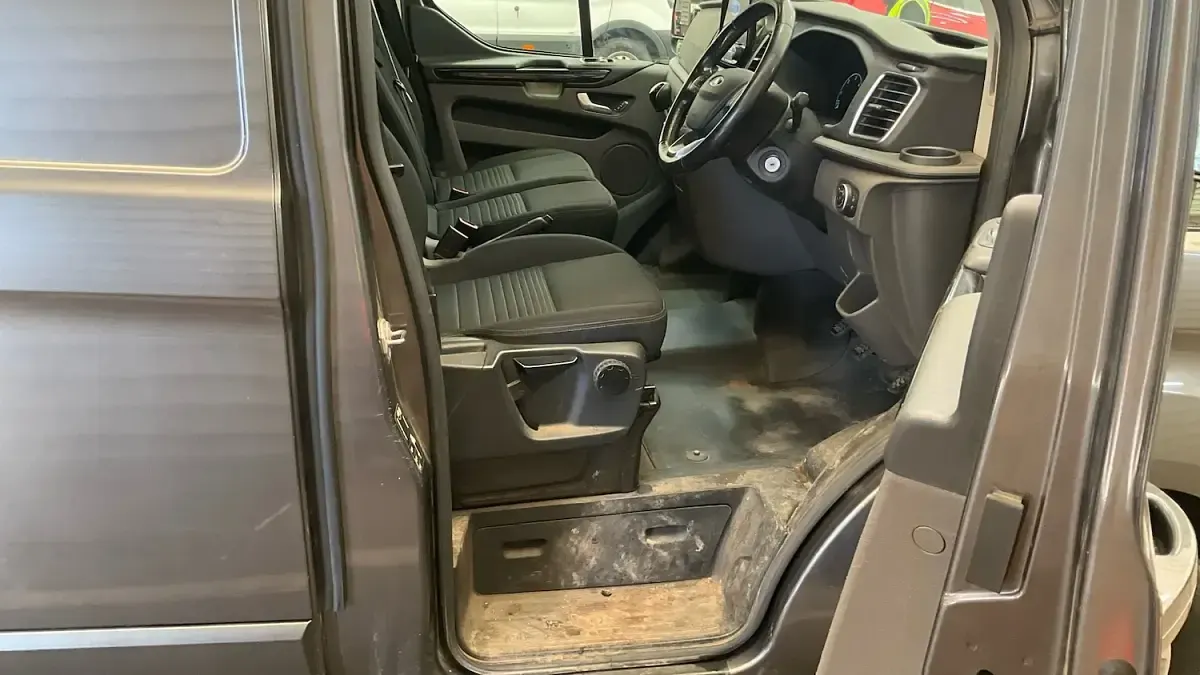 Used Ford Transit Custom Limited 130 HP (95 kW) 2020 Grey Van