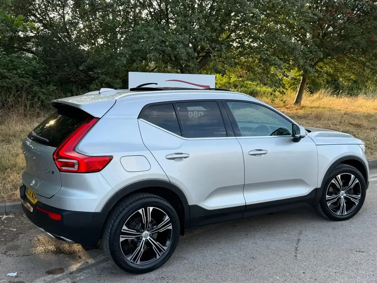 Used Volvo XC40 Inscription 2018 Silver SUV