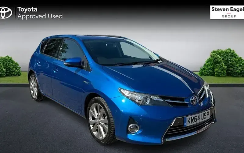 Used Toyota Auris Hybrid 136 HP (100 kW) 2014 Hatchback