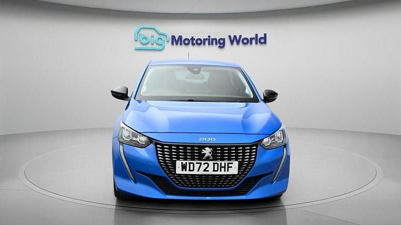 Used Peugeot 208 Allure+ 100 HP (73 kW) 2023 Blue Hatchback
