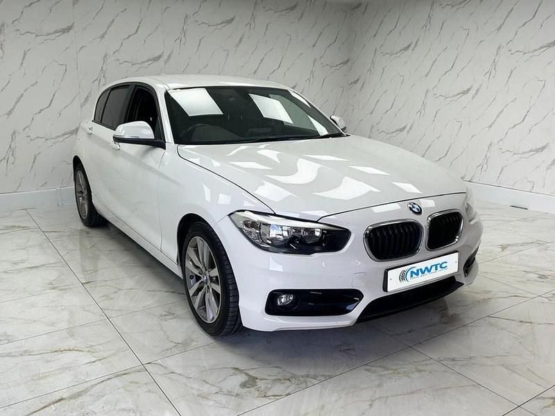 Used BMW 118 Sport Line 136 HP (100 kW) 2018 White Hatchback