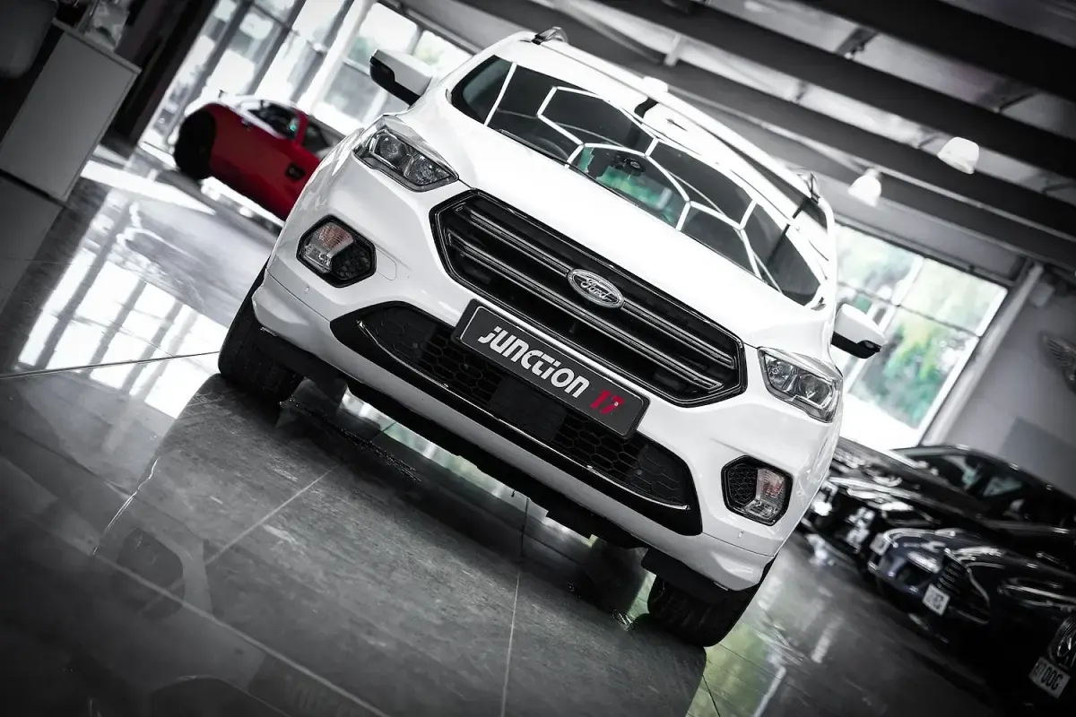 Used Ford Kuga ST-Line 120 HP (88 kW) 2019 White SUV