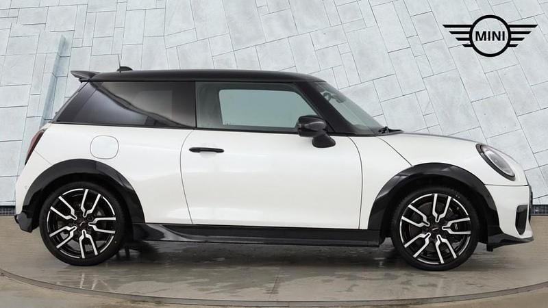 Used Mini Cooper S Hatch 201 HP (147 kW) 2024 White Hatchback