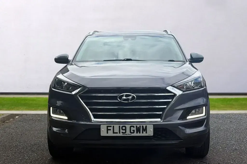 Used Hyundai Tucson SE 177 HP (130 kW) 2019 Grey SUV
